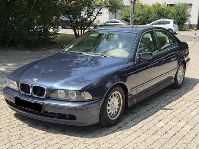 BMW 525
