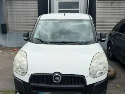 Gebraucht Fiat Doblò 66 PS (48 kW) 2012 Weiß Van / Kleinbus