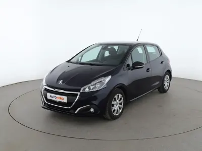 Gebraucht Peugeot 208 Active 83 PS (61 kW) 2018 Blau Kleinwagen