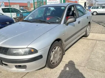Brugt Mitsubishi Carisma 103 HK (75 kW) 2002 Sølv Sedan