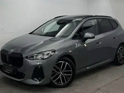 Gebraucht BMW 218 Active Tourer M Sport 194 PS (142 kW) 2023 Skyscraper grau Van / Kleinbus