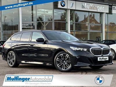 Gebraucht BMW 520 Sport Line 197 PS (144 kW) 2025 Black sapphire (metallic) Kombi