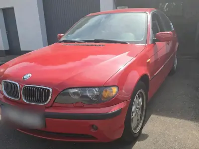 Gebraucht BMW 320 170 PS (125 kW) 2002 Rot Limousine