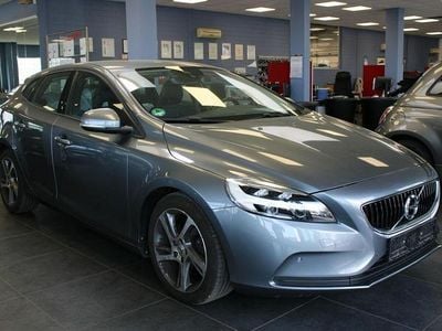 Second-hand Volvo V40 Momentum 122 CP (89 kW) 2016 Gri Berlinǎ