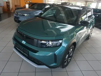 Neu Opel Frontera 136 PS (100 kW) 2026 Grün SUV