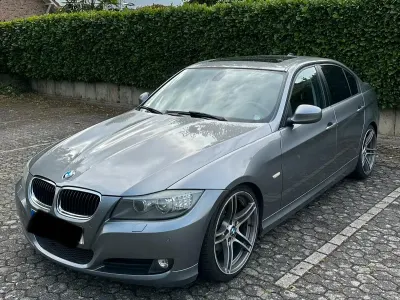 Gebraucht BMW 320 M Sport 170 PS (125 kW) 2010 Grau Limousine