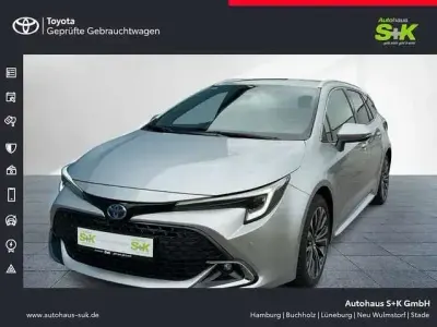 Gebraucht Toyota Corolla Team 140 PS (102 kW) 2024 Silver metallic Kombi