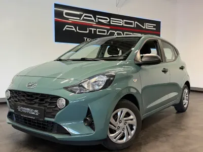 Gebraucht Hyundai i10 Pure 67 PS (49 kW) 2022 Grün Kleinwagen