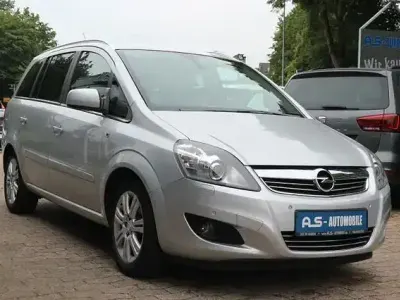 Gebraucht Opel Zafira Innovation 140 PS (102 kW) 2010 Silber Van / Kleinbus