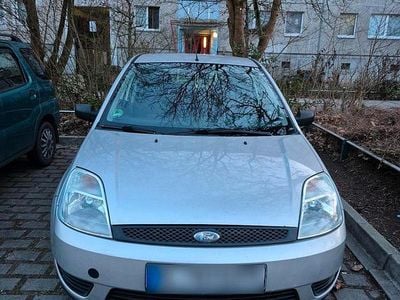 Gebraucht Ford Fiesta 60 PS (44 kW) 2005 Grau Kleinwagen
