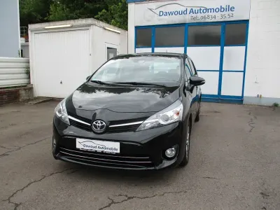 Gebraucht Toyota Verso Edition-S 147 PS (108 kW) 2016 Schwarz Van / Kleinbus