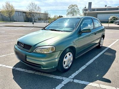 Second-hand Opel Astra 75 CP (55 kW) 2005 Verde Hatchback