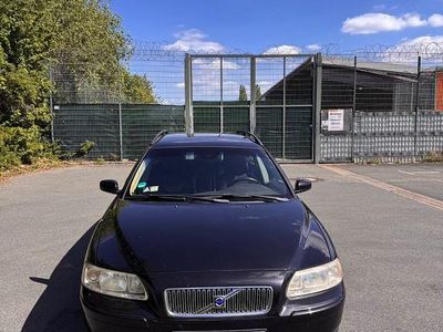 Second-hand Volvo V70 163 CP (119 kW) 2005 Negru Break