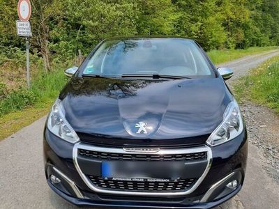 gebraucht Peugeot 208 PureTech 110 Allure Allure