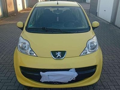 Gebraucht Peugeot 107 Filou 68 PS (50 kW) 2009 Gelb Kleinwagen