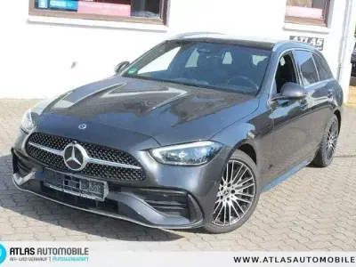 Używany Mercedes C220 AMG line 200 KM (147 kW) 2023 Zielony Kombi