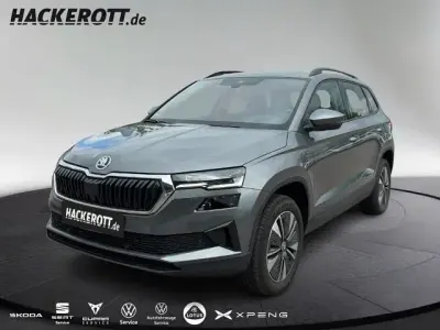 Käytetty Skoda Karoq Drive 150 HP (110 kW) 2025 Harmaa Katumaasturi