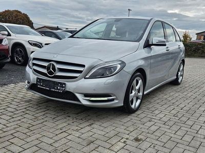 Silber Gebraucht 2012 Mercedes B180 Van / Kleinbus | 9.650 € (Fairer Preis)