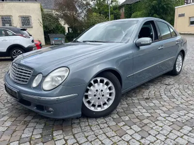 Używany Mercedes E280 Elegance 190 KM (139 kW) 2005 Szary Sedan/Limuzyna