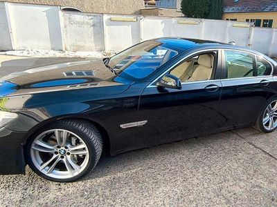 BMW 750