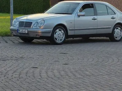 Gebraucht Mercedes E320 Elegance 224 PS (164 kW) 1997 Silber Limousine