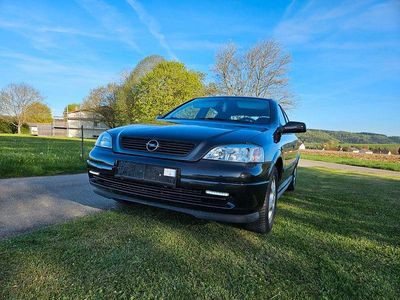 Begagnad Opel Astra Classic Edition 101 HK (74 kW) 1999 Svart Sedan