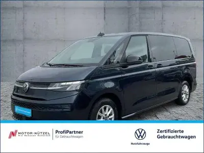 Gebraucht VW Multivan Life 150 PS (110 kW) 2024 Blau (starlight blue metallic) Van / Kleinbus
