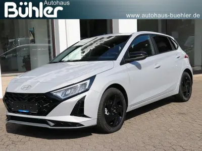 Neu Hyundai i20 Blackline 90 PS (66 kW) 2026 Lumen grey mineraleffekt Kleinwagen