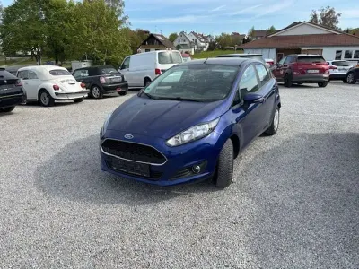 Usata Ford Fiesta Celebration 101 CV (74 kW) 2016 Blu Utilitaria