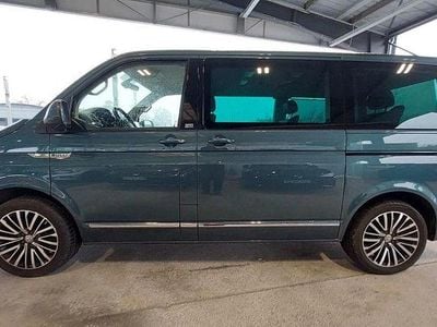 Grün Gebraucht 2017 VW Multivan Van | 36.490 € (Guter Preis)