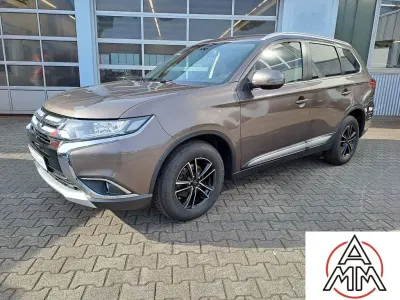 Gebraucht Mitsubishi Outlander Edition 150 PS (110 kW) 2018 Braun SUV
