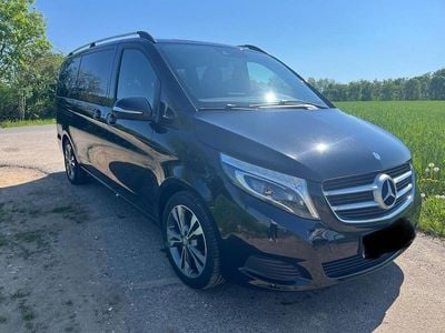 Mercedes V220