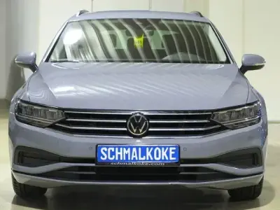Gebraucht VW Passat 150 PS (110 kW) 2022 Mondsteingrau Kombi