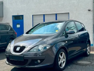 Używany Seat Altea 140 KM (102 kW) 2004 Szary Minivan
