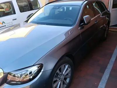 Gebraucht Mercedes E220 194 PS (142 kW) 2017 Grau Kombi
