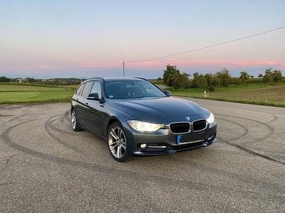 Gebraucht BMW 320 Sport Line 184 PS (135 kW) 2014 Grau Kombi