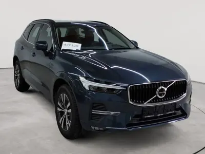 Gebraucht Volvo XC60 Momentum 197 PS (144 kW) 2022 Denim blue metallic SUV