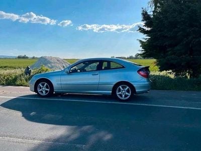 Gebraucht Mercedes C200 163 PS (119 kW) 2001 Silber Coupé
