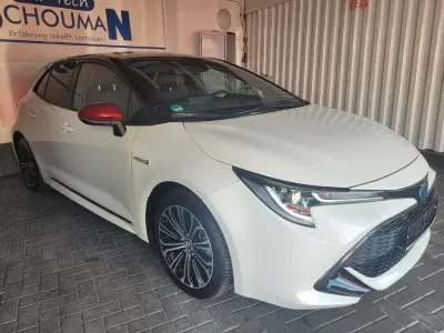 Gebraucht Toyota Corolla Hybrid Club 98 PS (72 kW) 2019 Schwarz Limousine