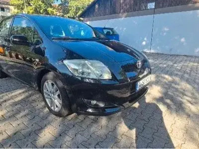 Gebraucht Toyota Auris Life 101 PS (74 kW) 2010 Schwarz Kleinwagen