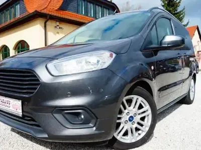 Gebraucht Ford Tourneo Courier Titanium 101 PS (74 kW) 2019 Grau Van / Kleinbus