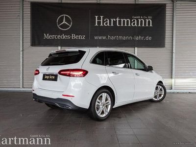Gebraucht 2023 Mercedes B200 Van / Kleinbus | 30.990 € (Fairer Preis)