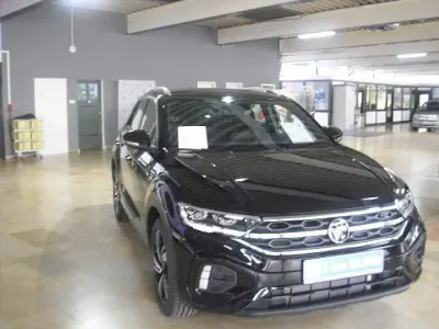 Gebraucht VW T-Roc Business 150 PS (110 kW) 2024 SUV