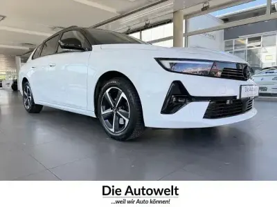 Gebraucht Opel Astra GS Line 131 PS (96 kW) 2024 Lack weiss banquisetyp aussenv Kleinwagen