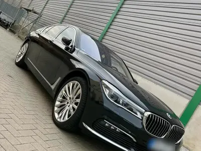 Gebraucht BMW 740 320 PS (235 kW) 2016 Schwarz Limousine