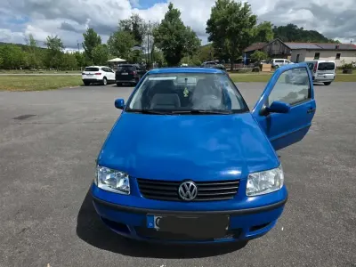 Gebraucht VW Polo 60 PS (44 kW) 2001 Blau Kleinwagen