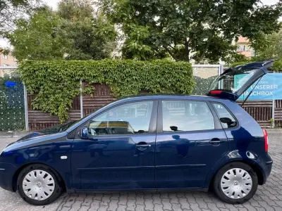 Gebraucht VW Polo 80 PS (58 kW) 2005 Blau Kleinwagen