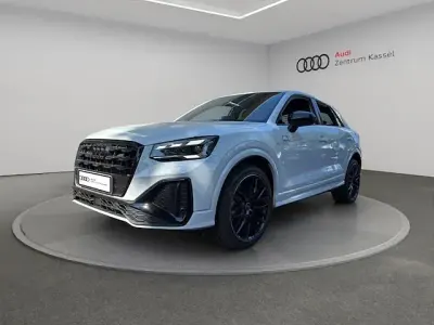 Gebraucht Audi Q2 S-Line 150 PS (110 kW) 2026 Gletscherweiß metallic SUV