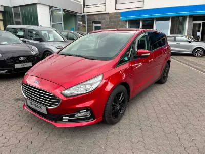 Gebraucht Ford S-MAX Trend 150 PS (110 kW) 2020 Lucid rot metallik Van / Kleinbus