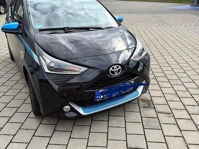 Gebraucht Toyota Aygo X-play 72 PS (52 kW) 2019 Schwarz Kleinwagen